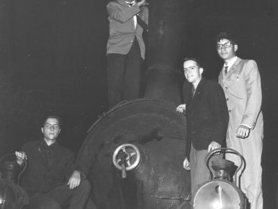 17 settembre 1961. Una delle tantissime fotografie scattate dai bresciani in ricordo della propria presenza all’evento inaugurale.